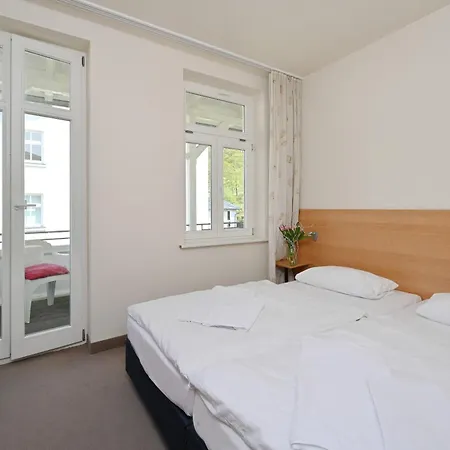 Lejlighed Ferienwohnung-10-in-sellin-auf-ruegen-villa-celia-6-pers-wlan-und-sauna-200-m-vom-strand-entfernt