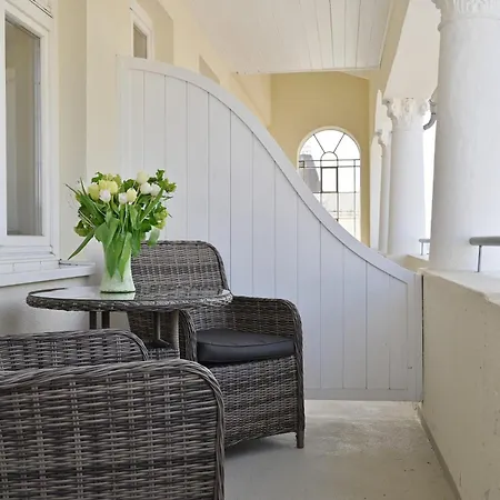 Lejlighed Ferienwohnung-10-in-sellin-auf-ruegen-villa-celia-6-pers-wlan-und-sauna-200-m-vom-strand-entfernt Sellin (Rugen)